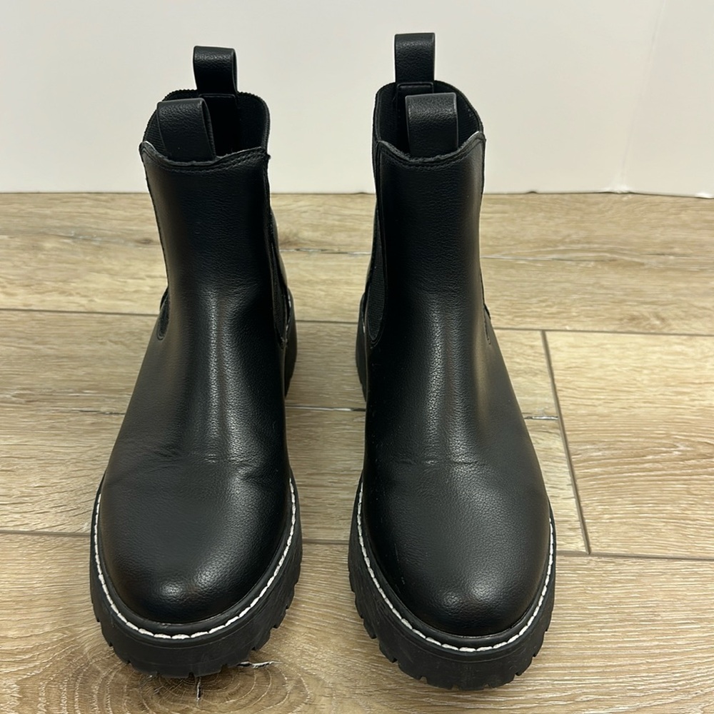 Dolce Vita DV Chelsea Boot Black Leather Women’s Size 8